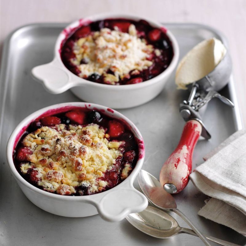 Strawberry And Blueberry Crumble