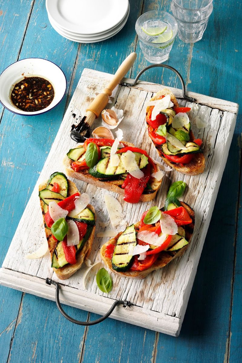 Charred Courgette And Peppers Recipe (Quick & Healthy Veg Side)