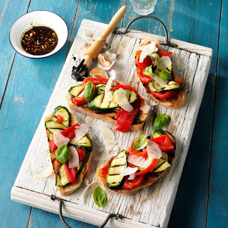 Charred Courgette And Peppers Recipe (Quick & Healthy Veg Side)