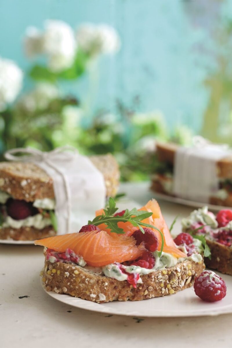 How To Make Easy Salmon Sandwiches