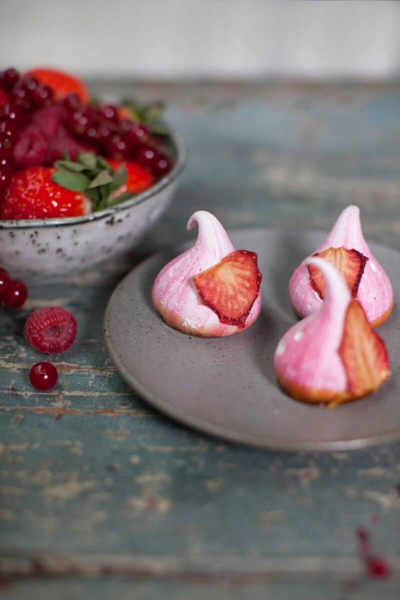 How To Make I Heart Rose Wine Infused Meringue