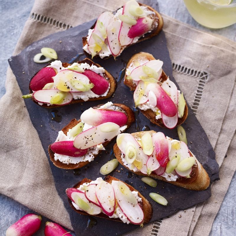 Goats’ Cheese Crostini With Spring Onion And Radish