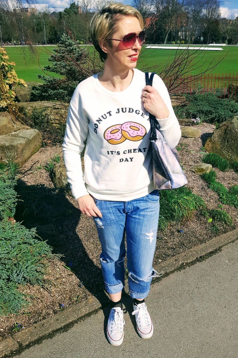 How To Wear Fishnet Socks With Converse Trainers