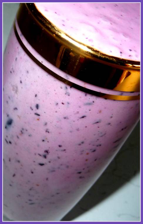 Banana, Blueberry Smoothie Recipe: Start Your Day With A Yummy Shake! Banana, Blueberry Smoothie Recipe: Start Your Day With A Yummy Shake!