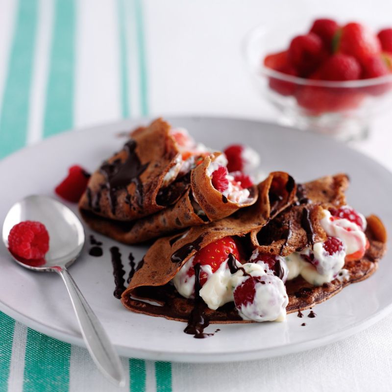 36 Easy Pancake Recipes for Summer Brunch (Sweet & Savoury Ideas)