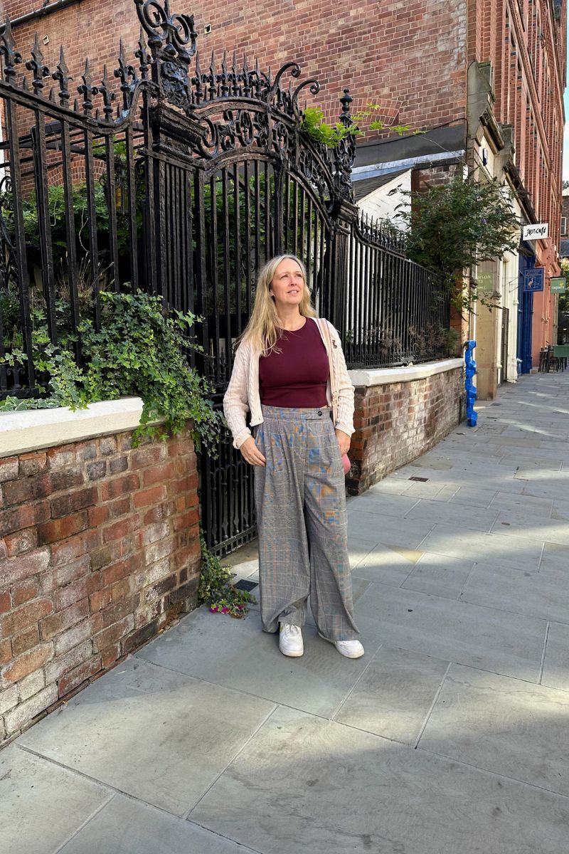 How To Style Checked Trousers: 5 Easy Outfit Ideas For Women Over 50 How To Style Checked Trousers: 5 Easy Outfit Ideas For Women Over 50