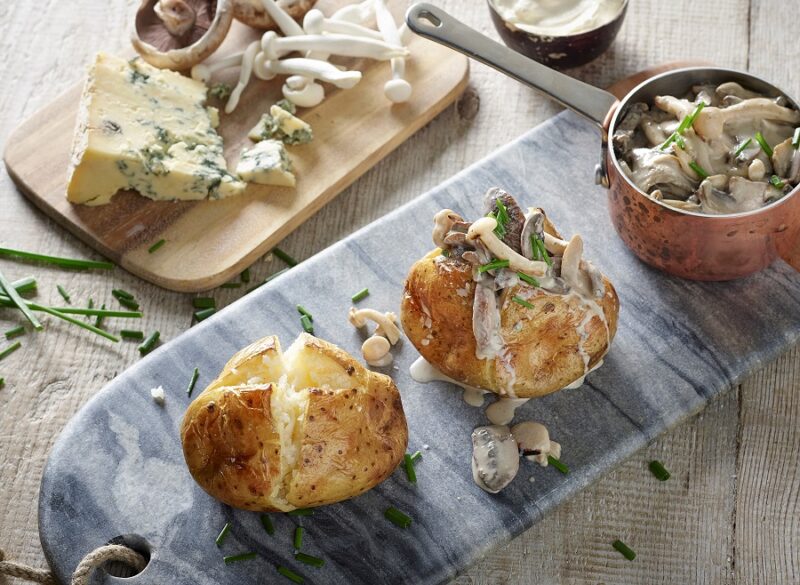 Earthy Blue Cheese & ‘Shrooms Jacket Potatoes (Cozy Autumn Classic)
Earthy Blue Cheese & ‘Shrooms Jacket Potatoes (Cozy Autumn Classic)