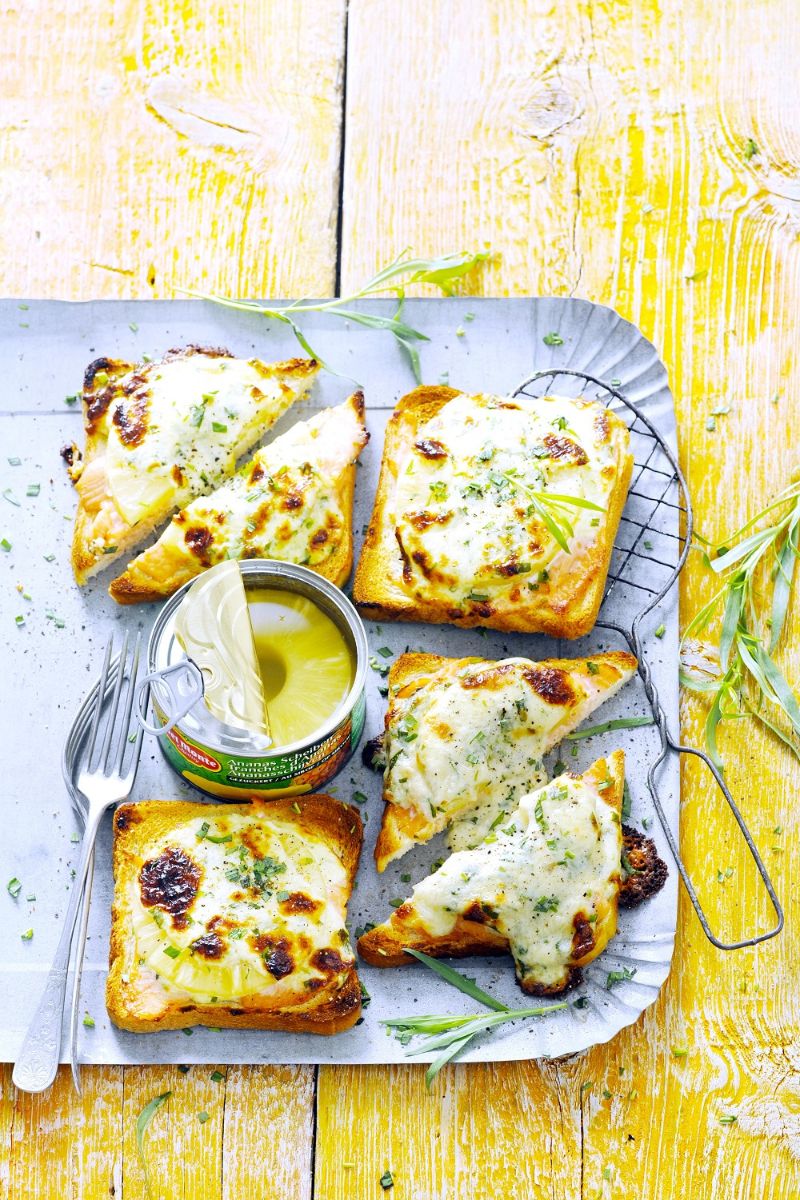 The Irresistible Magic Of Pineapple And Gorgonzola Toast