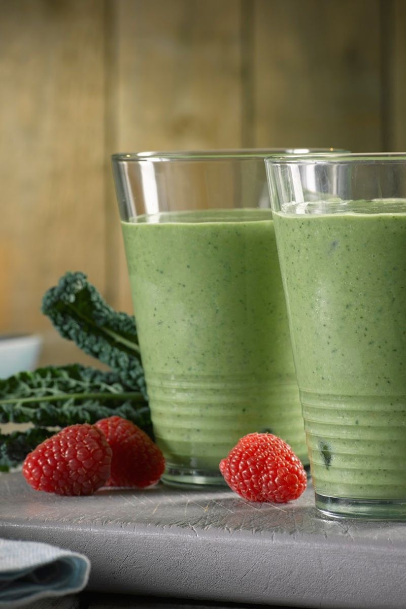Spinach, Avocado, Coconut Oil And Raspberry Smoothie Spinach, Avocado, Coconut Oil And Raspberry Smoothie